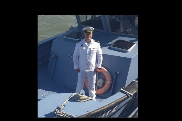 tanarul ranit in accidentul naval de pe canalul 36 a decedat era angajat al ministerului apararii nationale 692adaa29c4a4