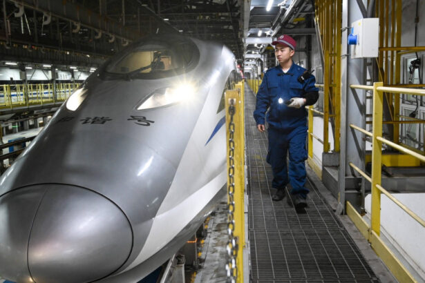 tragedie feroviara in china 11 morti si doi raniti dupa ce un tren de testare a lovit muncitorii pe sine 6927fa3ac20b2