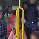 un microbuz scolar care transporta 31 de copii dublu fata de capacitatea maxima admisa a fost depistat in trafic in judetul covasna 691c94430e192