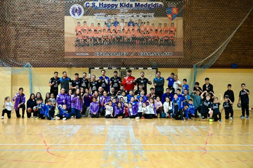 victorie pentru cs medgidia si multe jucarii donate copiilor nevoiasi 692c5e12cf8d0