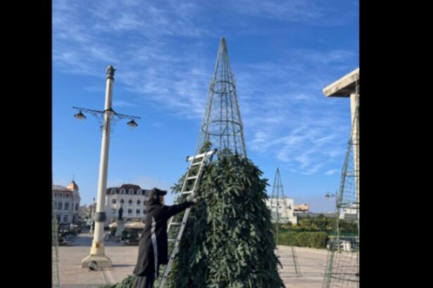 video au inceput lucrarile pentru amenajarea targului de craciun in piata ovidiu 6916f43b515ff