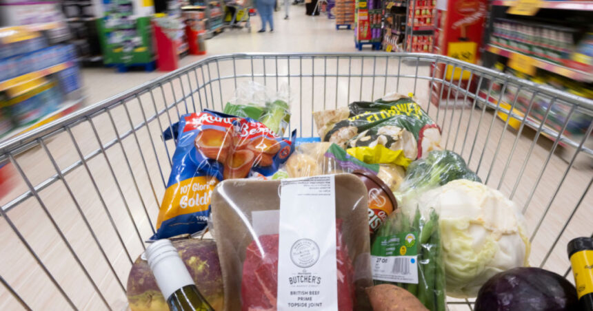 video cum au reactionat preturile dupa cresterea tva din 1 august 2025 alimentele au fost cele impactate 691afff4d4ad7