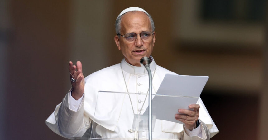 video primul turneu al papei leon al xiv lea suveranul pontif in sosete in moscheea albastra din istanbul 692af19ab85f9