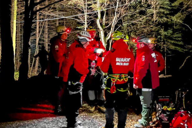 video turist disparut in masivul bucegi salvamontisti din brasov si rasnov il cauta dupa ce a semnalat hipotermie severa 692425737251b