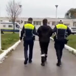 video un barbat din mangalia prins conducand haotic in cartierul colonisti avea o alcoolemie uriasa si a fost retinut de politisti 691d84ee10f7d
