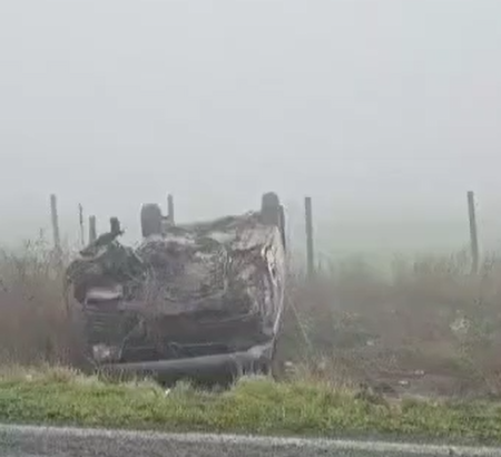 video update accident pe dn3 intre pietreni si viisoara un microbuz cu 9 pasageri s a rasturnat intervin mai multe ambulante 691578d7d55fe