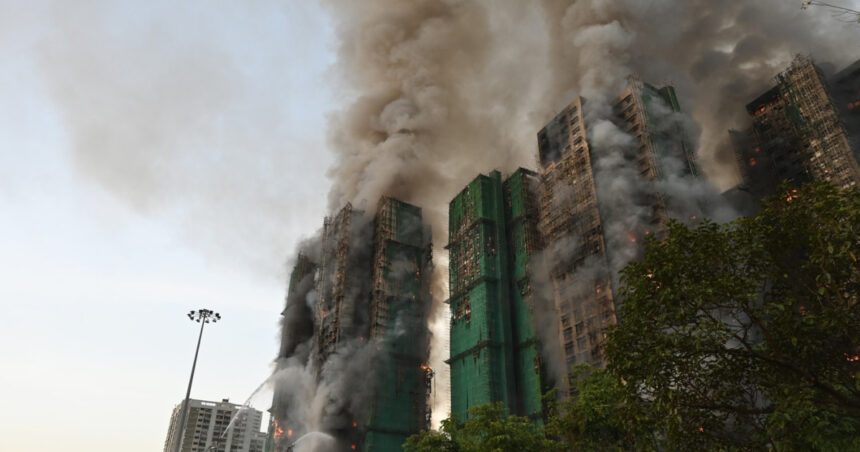 videofoto incendiu urias la un complex de blocuri din hong kong 44 de morti si peste 270 de disparuti trei suspecti au fost arestati 6927e8b06bc82