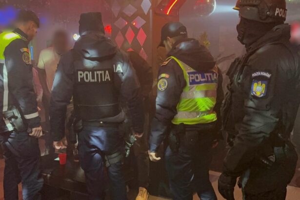 zaruri masluite si amenintari cu bataia descinderi cu mascatii la camatari ar fi vizat si un cunoscut cantaret de manele 691afe08d24a4