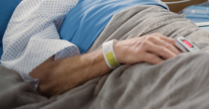 11 dintre batranii tinuti in conditii mizere in azilul din timis au fost internati cu scabie a fost deschisa o ancheta epidemiologica 69431997ded39