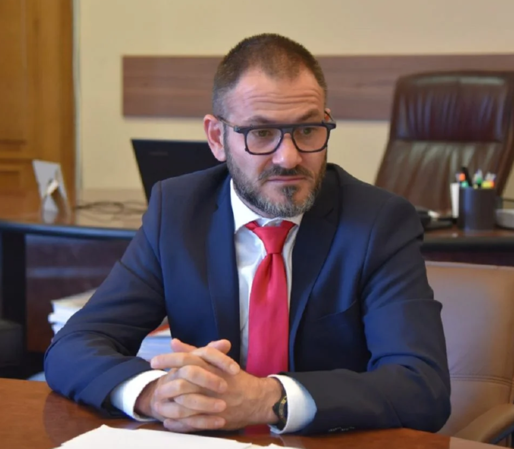 BOMBĂ LA PSD CONSTANȚA ! Felix Stroe i-a predat partidul omului care l-a numit „Curva cu pantaloni”. Daniel Georgescu, instalat interimar fără vot in BPJ 4 13.12.2025 13.16.05 REC