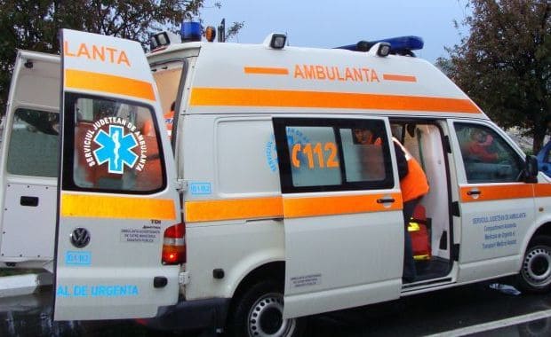 accident in fata politiei rutiere din constanta pe bdul ic bratianu o tanara de 17 ani a ajuns la spital 69381ebf3cb96