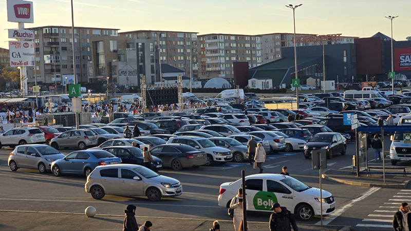 aglomeratie mare la vivo constanta autobuzele nu mai mai pot ajunge la cap de linie vezi aici anuntul ct bus 694ff5e02e800