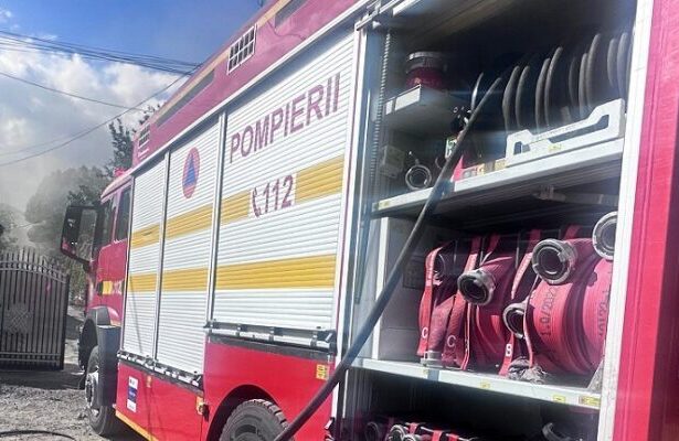 alerta in cernavoda a luat foc o casa situata pe strada seimeni 6942b19b57635