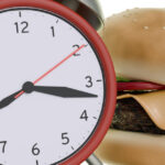 ar trebui sa luam cina mai devreme in timpul iernii de ce momentul mesei de seara poate fi mai important decat credeti 693165686cf46