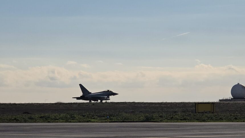 atentie constanteni pilotii de la mihail kogalniceanu efectueaza noi zboruri la joasa altitudine si in regim supersonic in tot judetul ce spun fortele aeriene 693066f036510