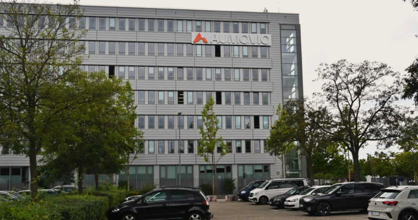 aumovio a anuntat reduceri de personal la nivel national restructurarea vizeaza 641 de posturi pana la finalul lui 2026 6931545c7766e