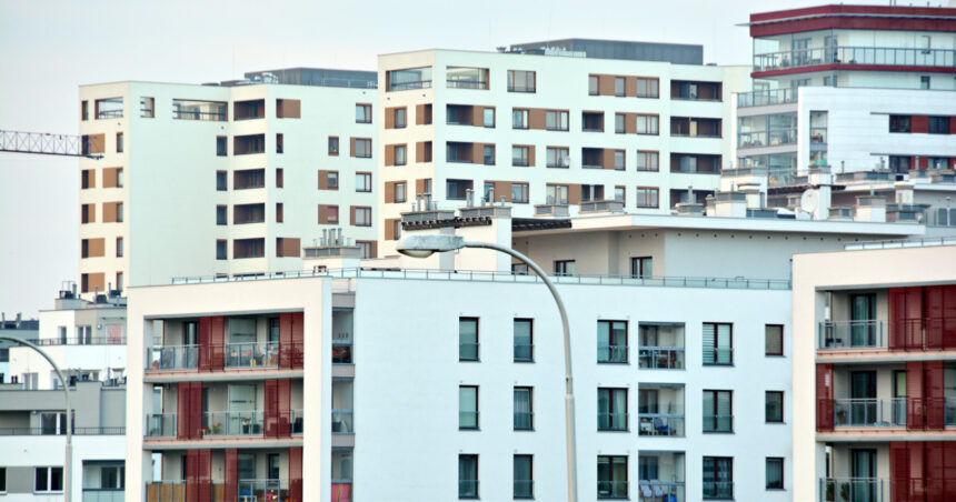 capitala contrastelor in bucuresti sunt si cele mai scumpe si cele mai ieftine cartiere din tara pretul locuintelor in marile orase 694a530b4ac28