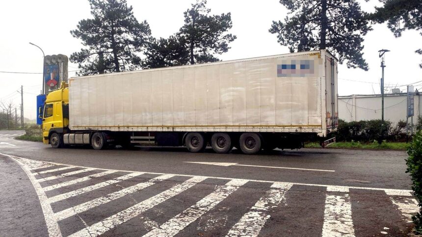 captura record la frontiera negru voda iata ce au gasit politistii intr un camion inmatriculat in turcia 6937f80763e2b