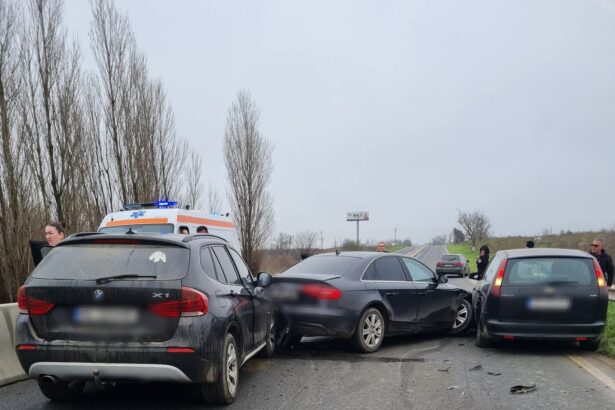 carambol cu 4 autoturisme la iesire din mangalia aproape de herghelie 6947e9b8c4a7f