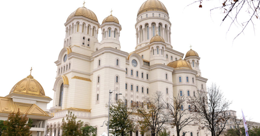 catedrala nationala se redeschide pentru public de sarbatori care e programul si cand se va inchide din nou pentru alte lucrari 69452c72e2e8f