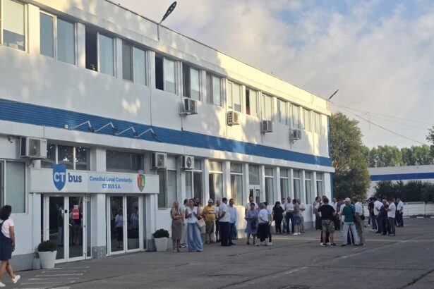 ce spune conducerea ct bus sa despre plata salariilor angajatilor companiei 692eeb486d7c2