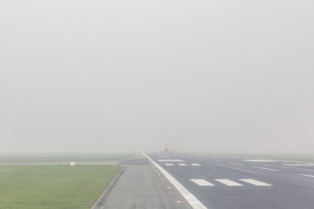 ceata da peste cap traficul aerian la iasi doua zboruri au fost redirectionate catre bacau 6945a790675ac