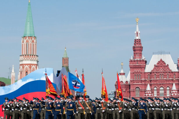 cheltuielile militare ale rusiei au atins un nou record bugetul e de patru ori mai mare ca in 2021 anul premergator razboiului 693aea4517b30