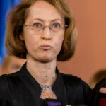 cine este raluca morosanu judecatoarea care a intrerupt conferinta de la curtea de apel si l a aparat pe laurentiu besu 693ac39acbc7c