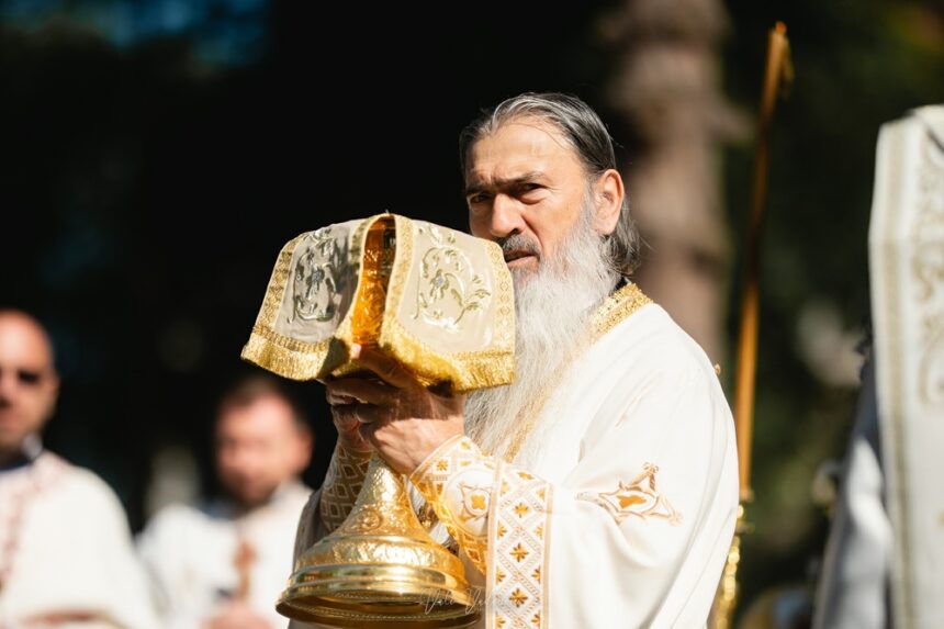 concert traditional de 1 ianuarie la centrul multifunctional jean constantin vezi aici programul liturgic complet al ips teodosie 6953a40b4556e