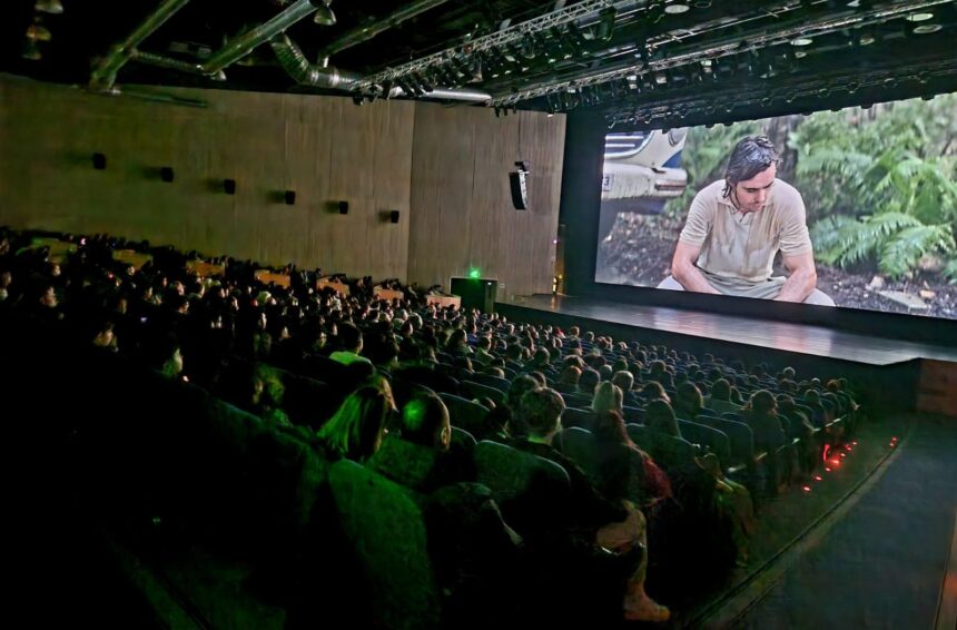 cravata galbena povestea extraordinara a maestrului sergiu celibidache proiectata cu sali sold out la centrul multifunctional jean constantin 6932a07e965b3