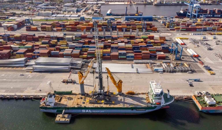 csct isi mareste capacitatea in portul constanta terminal multimodal nou si macarale moderne 694174382c200