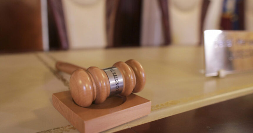 curtea constitutionala dezbate astazi contestatia aur la legea prin care cresc taxele locale 6939019b25489