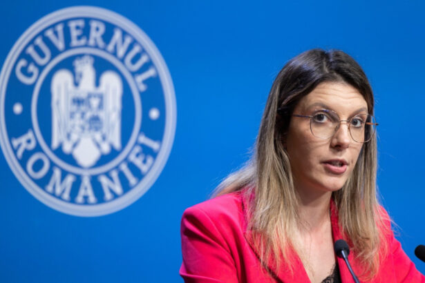 diana buzoianu ameninta cu desfiintarea companiei esz prahova care gestioneaza apa din lacul paltinu 69307de90f349