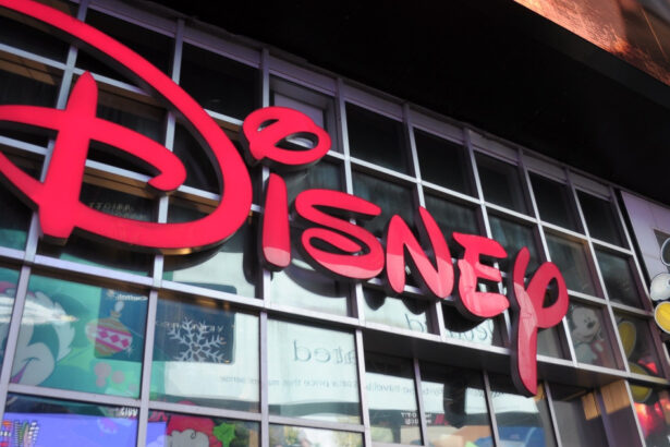 disney investeste 1 miliard de dolari in openai sora va putea genera videoclipuri cu personaje star wars marvel si pixar 693b09eb045de