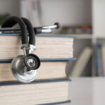 dna profesori de la facultatea de medicina din galati trimisi in judecata pentru mita in bani si bijuterii la examenul de rezidentiat 6953d0189129f