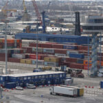 doi morti in portul constanta dupa ce anvelopa unui utilaj a explodat 6954f3e444176