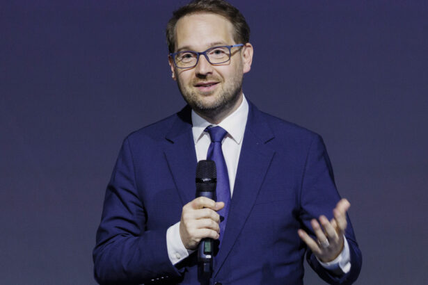 dominic fritz ii cere ministrului justitiei sa l demita pe seful dna dupa ancheta recorder 693a87d4c7133