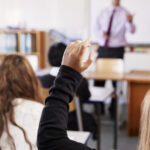 elevii care obtin nota maxima la evaluarea nationala si bac primesc sume importante de la guvern anuntul ministrului educatiei 6943ec8f1da75