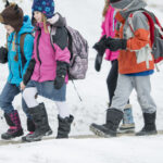 elevii intra in vacanta de craciun 19 zile libere de la cursuri pe ce data se intorc la scoala in 2026 69425133092a6