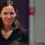 exclusiv coplesita de eticheta de prima doamna sunt mirabela gradinaru partenera de viata lui nicusor dan 6950bc9ae60a7