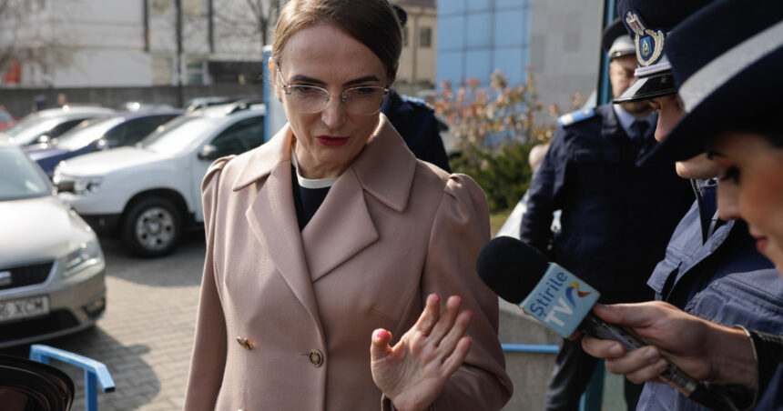 exclusiv cum explica sefa lia savonea momentul m a sunat lia ma duc sa vorbesc din timpul conferintei de la curtea de apel bucuresti 693ad52d29ea8