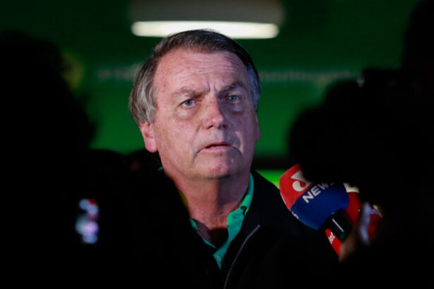 fostul presedinte brazilian bolsonaro a fost supus unei interventii pentru crizele de sughit 6950fbe28b3d5