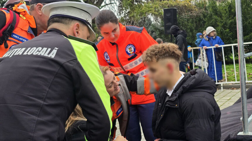 foto un nou incident in timpul paradei de 1 decembrie de la constanta unui adolescent i s a facut rau 692d768c25ee3