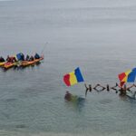 foto video mai multi constanteni curajosi au sarbatorit 1 decembrie in apa marii printre ei si un baietel de sase ani 692d7daa24a97