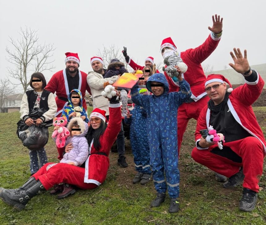foto video membri ai grupului atv off road constanta au adus bucuria craciunului in familiile nevoiase din toate satele comunei lipnita 69496c6b2b4ab