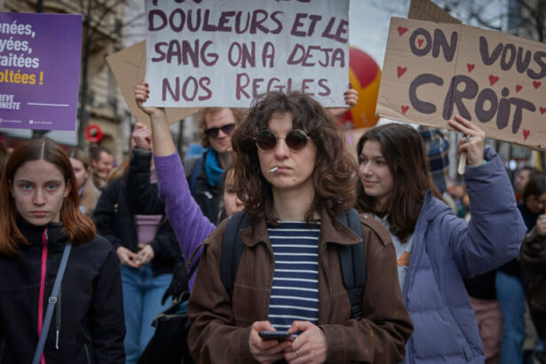 franta exonereaza femeile condamnate pentru avort inainte de 1975 legea adoptata in unanimitate de parlament 694447f0c5b3e