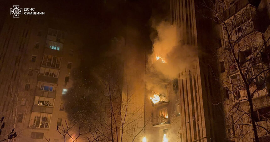 galerie foto atac cu drona in ucraina sapte victime dupa lovirea unui bloc in okhtyrka rusia revendica o noua cucerire in zaporojie 6936eb3b26bd5