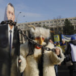 galerie foto profesorii protesteaza in piata victoriei demnitatea nu se negociaza sindicatele cer demiterea ministrului daniel david 6939802a88f08