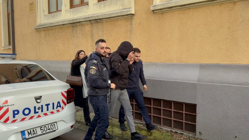 galerie fotovideo el este politistul din cernavoda care a snopit in bataie un barbat si l a lasat sa plece noaptea plin de sange 693a9ac55782e