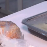 guvernul vrea sa aloce 15 lei in plus la masa zilnica a elevilor e ceva de ras nici macar un ziar nu iei de banii astia 69438d9af1c65